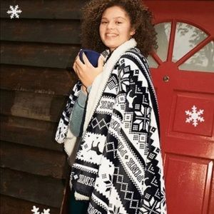 VS PINK Sherpa Blanket